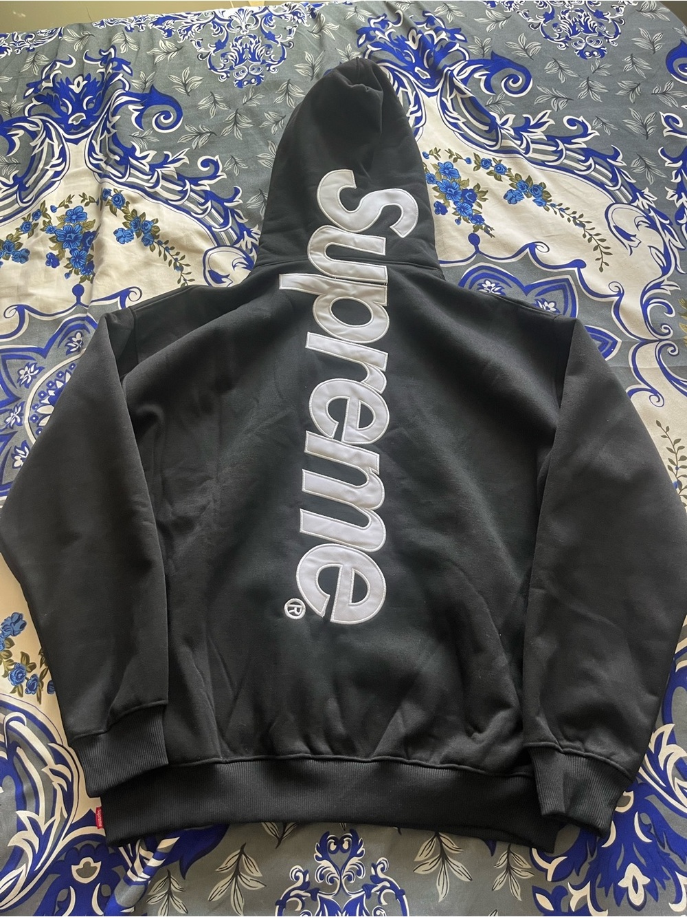 Supreme Black Vertical Logo Hoodie - Men's Sweater SIZE L NEVER WORN BRAND NEW
